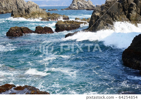 從三陸海岸春季春季漁港看到的風景 64254854