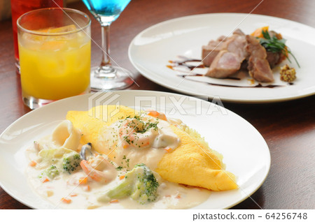 奶油燉煎蛋捲 64256748