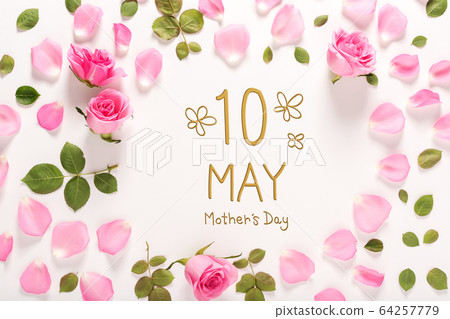 Mother's Day message with roses and leaves Mother's Day message with roses and leaves 64257779