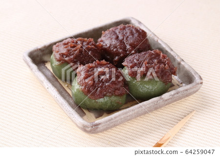 Wormwood dumpling 64259047