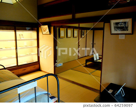故居,東北和仙台,以城堡的月光著稱的土井萬歲在萬壽磯南走廊看了很長時間, 故居,東北和仙台,以城堡的月光著稱的土井萬歲在萬壽磯南走廊看了很長時間, 64259097
