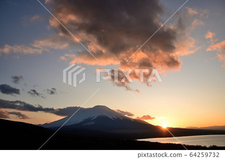 Mt. Fuji at sunset Mt. Fuji at sunset 64259732