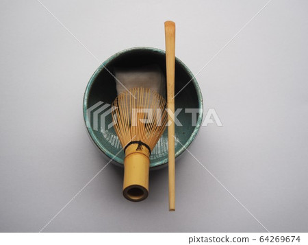 Tea ceremony: Matcha tea bowl with Mino ware 64269674