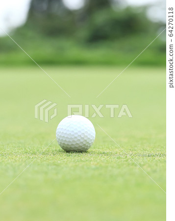 高爾夫球圖像散景上綠色 64270118