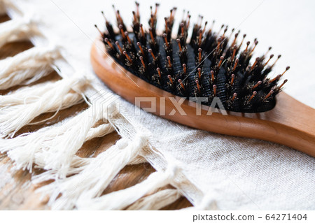 hairbrush 64271404