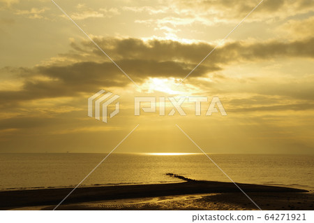 有明海昏暗的光線 64271921
