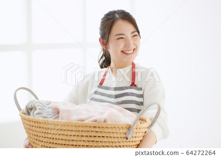 少婦生活方式圍裙洗滌 64272264