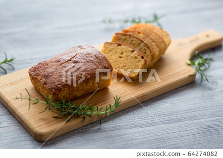 Pound Cake  64274082