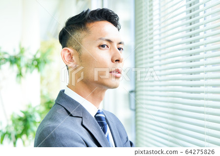 Businessman Businessman 64275826