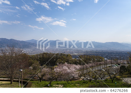 Scenery seen from near Fuefukigawa Fruit Park in Yamanashi Prefecture 64276266