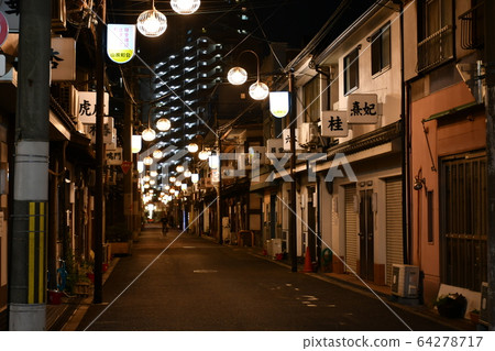 大阪人,Tobita Shinchi,由於新的冠狀病毒的傳播而停止運營 大阪人,Tobita Shinchi,由於新的冠狀病毒的傳播而停止運營 64278717