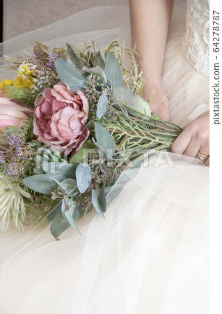 新娘和花束 64278787