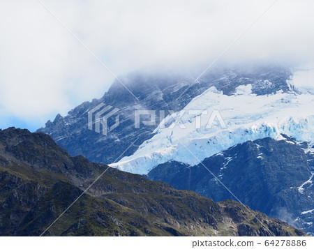 New Zealand-Lake Pukaki / Mount Cook landscape 64278886