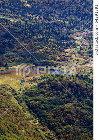 Tengu's garden overlooking the Myoko Mountain Range and Hiuchiyama 64291891