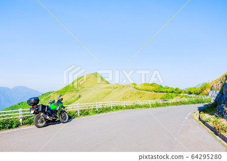 瓶森林森林公路 瓶森林森林公路 64295280