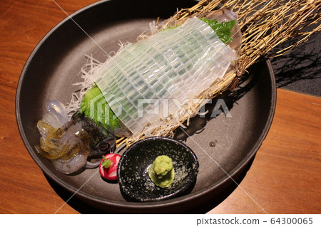 子子的特色菜：活魷魚 64300065