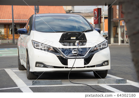 電動汽車零排放鋰離子電池EV充電生態汽車插電式私家車 電動汽車零排放鋰離子電池EV充電生態汽車插電式私家車 64302180