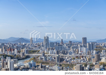 The streets of Hiroshima 64308164