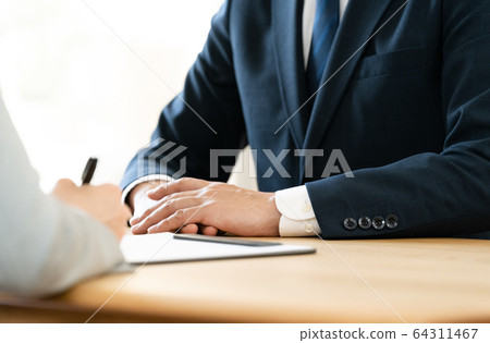 Men and women contract Men and women contract 64311467