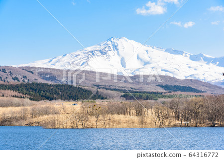 Mt. Chokai with the remaining snow 64316772