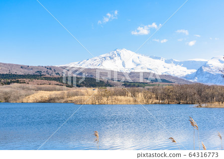 余雪的鳥海山 余雪的鳥海山 64316773