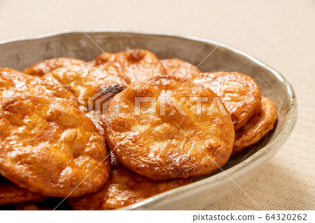 醬油糯米餅。 64320262