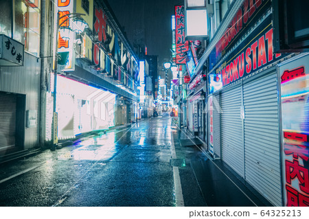 Kabukicho Ichiban-gai Emergency situation 64325213