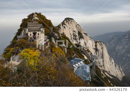 Autumn View of Huashan Mountain with stairs trail to North Peak, Xian, Shaaxi Province, China 64326179