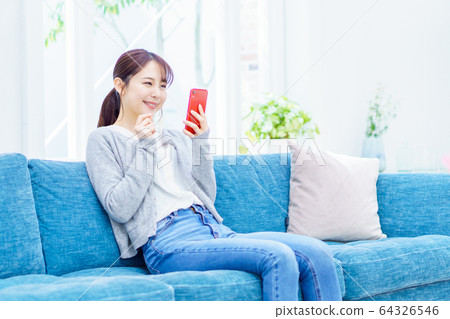 少婦智能手機生活 64326546