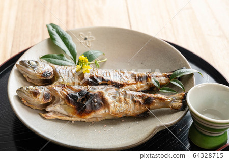 Salt-grilled amago Salt-grilled amago 64328715