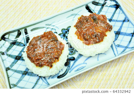 蔥味o飯糰 64332942