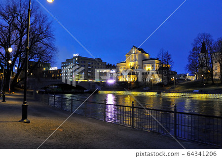 Tampere before dawn 64341206