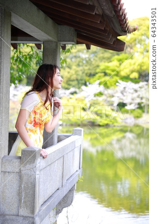 《香川縣》栗林庭園·穿奧黛的越南人 64343501