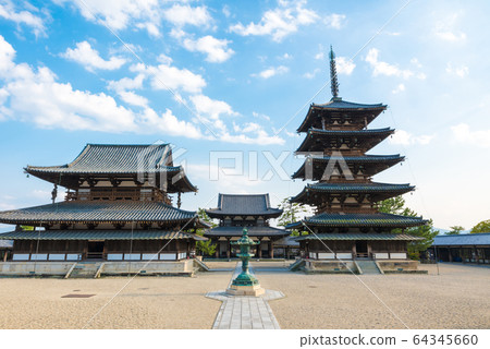 Horyuji Goto Pagoda, Kondo and Nakamon (Ikaruga Town, Ikoma District, Nara Prefecture) Horyuji Goto Pagoda, Kondo and Nakamon (Ikaruga Town, Ikoma District, Nara Prefecture) 64345660