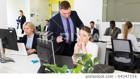 Boss scolding female Boss scolding female 64347154