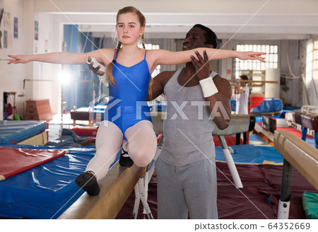 Coach training teenage girl 64352669