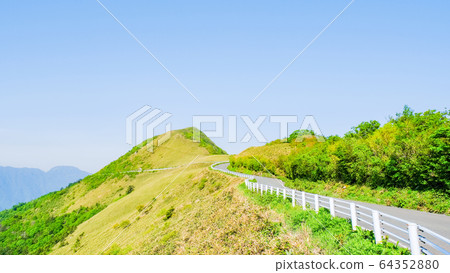 瓶森林森林公路 瓶森林森林公路 64352880