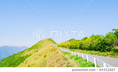 瓶森林森林公路 瓶森林森林公路 64352887