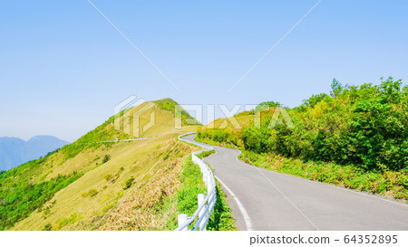 瓶森林森林公路 瓶森林森林公路 64352895