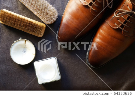 Shoe polish image Shoe polish image 64353656