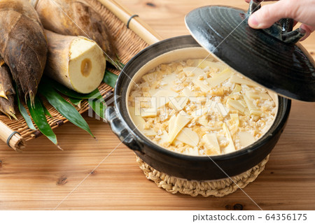Bamboo shoots rice Bamboo shoots rice 64356175