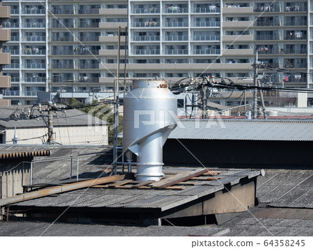 Sa玉縣川口市工廠屋頂上的沖天爐 64358245