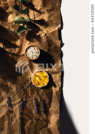 Natural medicine and homeopathy. 64359500