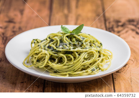 羅勒意大利面 羅勒意大利面 64359732