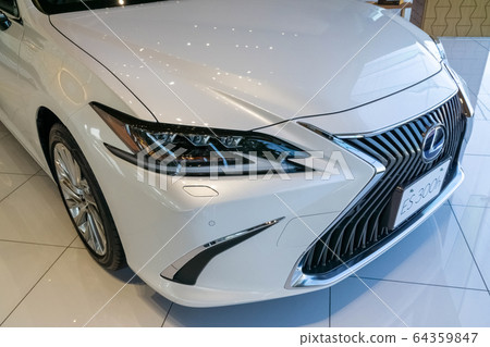 前照燈是採用自適應方法（AHS）ES300h的三透鏡全LED前照燈 64359847