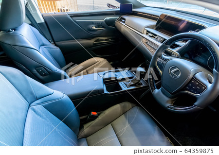 ES driver's seat creates a space with a sense of luxury and luxury stylish design spread among sedans 64359875