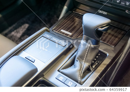 精巧的換檔旋鈕ES300h 精巧的換檔旋鈕ES300h 64359917