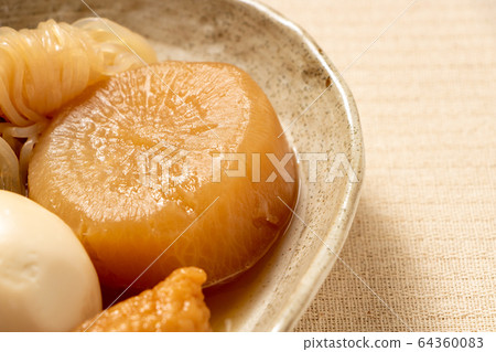 Oden seeds and radish up. Oden seeds and radish up. 64360083