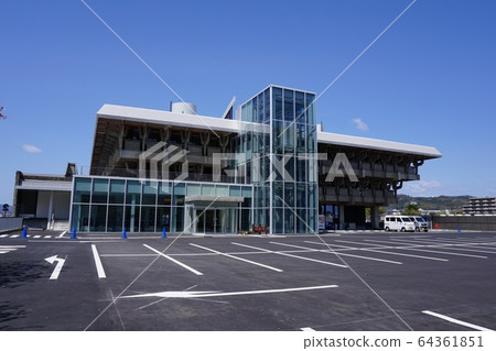Tsuyama Cultural Center, a landmark of Tsuyama City, Okayama Prefecture: After renewal in April 2020 64361851