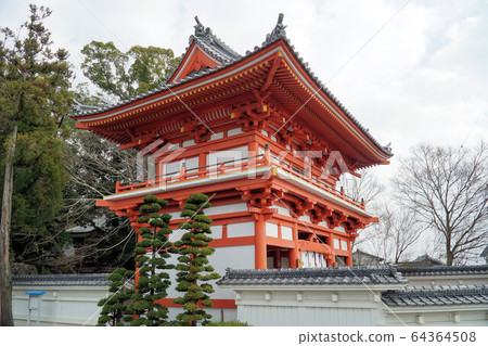 [Shikoku 88 Temples] No. 3 Kinsenji New Year's Deva Gate Itano-cho, Itano-gun, Tokushima Prefecture 64364508